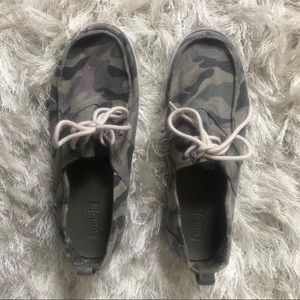Camo boat shoes